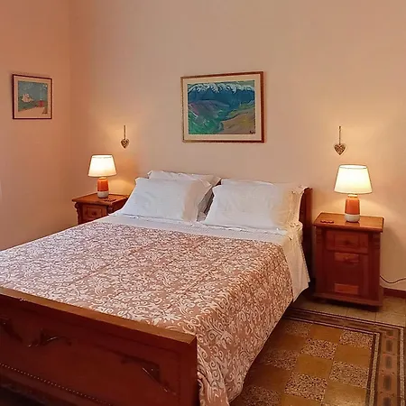 Appartement Italian Flair With A View *