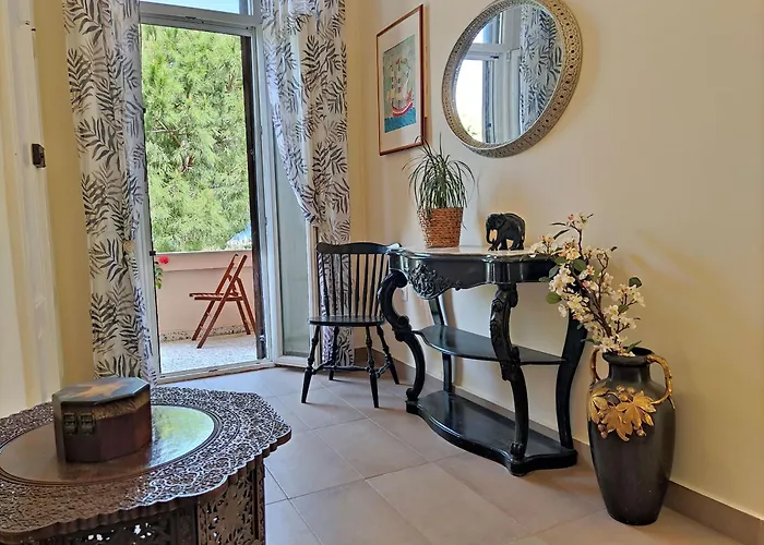 Appartement Italian Flair With A View *