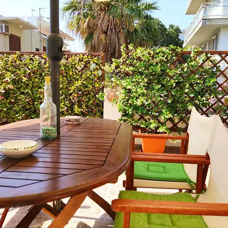 Italian Flair With A View Daire