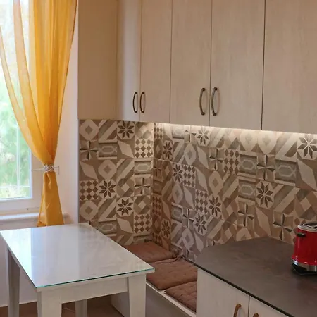 Italian Flair With A View *