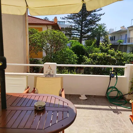 Italian Flair With A View Appartamento