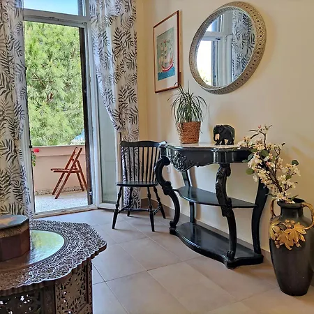 Appartement Italian Flair With A View *