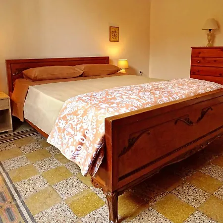 Italian Flair With A View * עיר רודוס