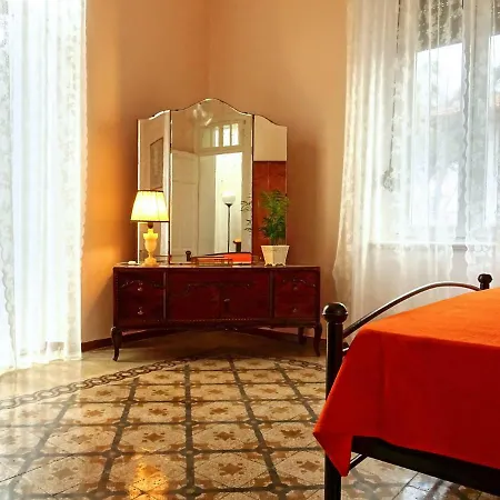 Italian Flair With A View * עיר רודוס